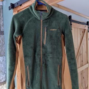 Green and Teal Patagonia Jacket